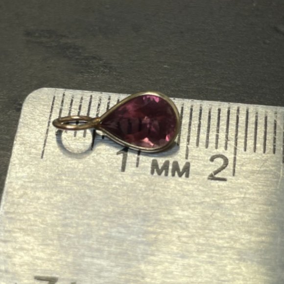1.6CT Purplish Fuschia Tourmaline Pear Shape  14K Yellow Gold Pendant 14X6mm - Picture 4 of 7